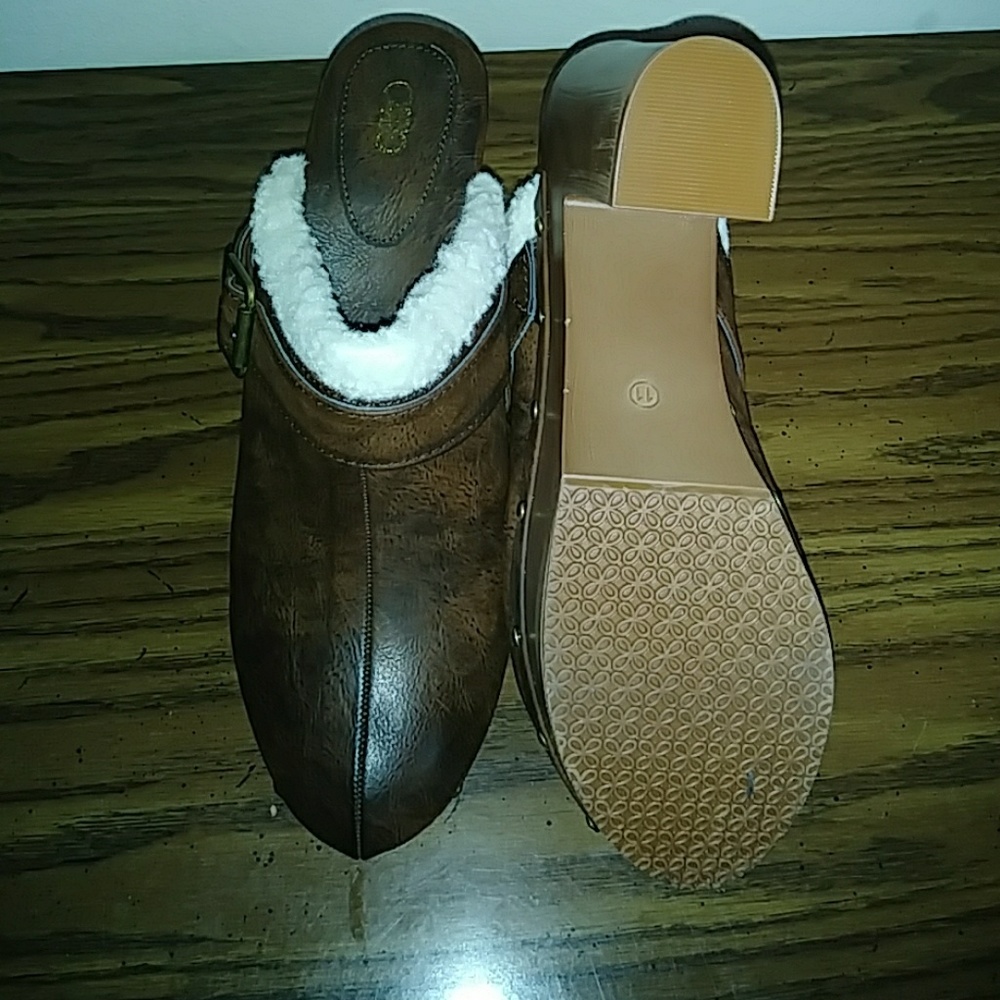 Shoe